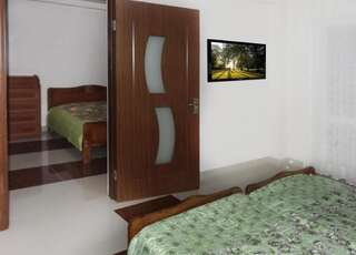 Мини-отель Hotel Ritsa Уреки Семейный номер с 2 спальнями и балконом-3
